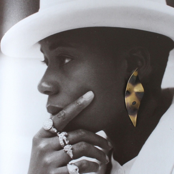 VINTAGE Tortoise Shell Abstract Minimal Earrings - Picture 3 of 3